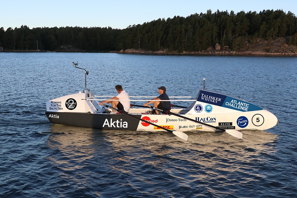 Two_Rowing_Finns_vene_smallest.jpg